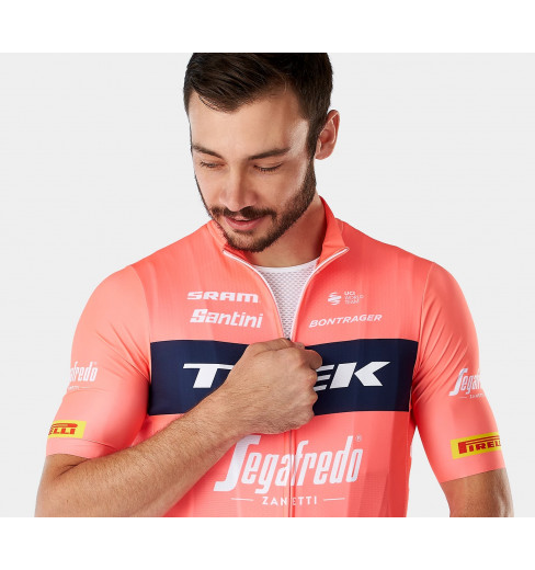 trek pink jersey