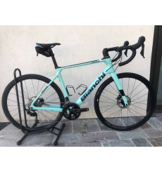 Vélo de route d'occasion Bianchi Infinito XE Disc Shimano 105 11V Carbone Vert Celeste 2024