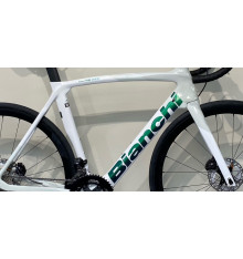 BIANCHI Oltre XR3 CV DISC SHIMANO 11S road bike - White